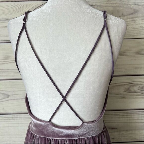 Urban Outfitters Silence + Noise Purple Velvet Backless Fit & Flare Romper - Picture 9 of 10